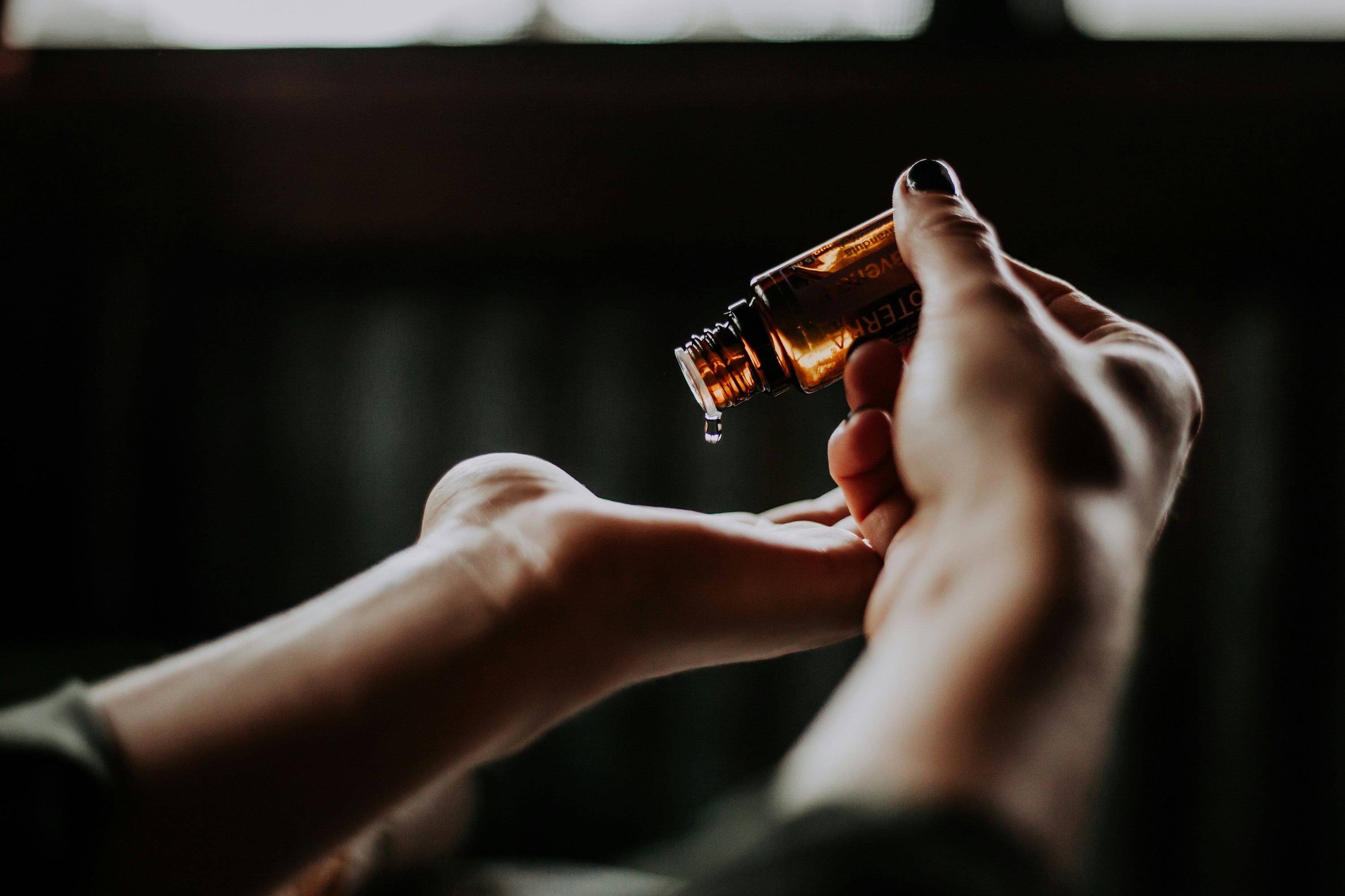 How Essential Oils Can Enhance Your Skincare Routine